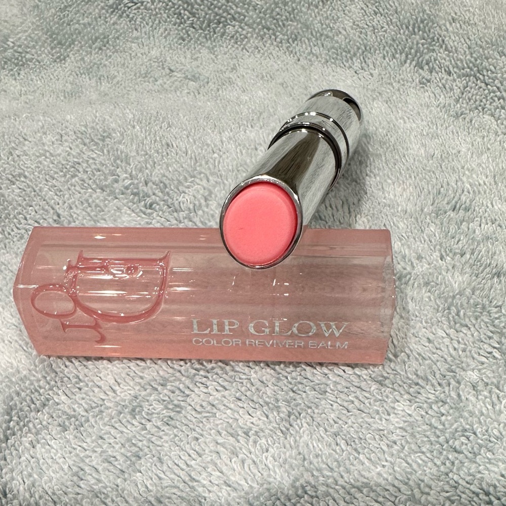 Dior Addict Lio Glow- 48 hour hydrating balm.